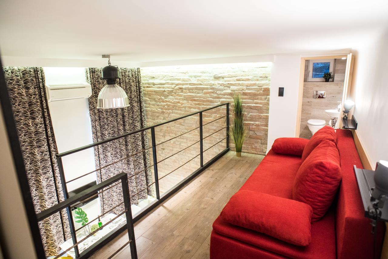 Very Stylish And Fresh Studio Home In The Center 부다페스트 외부 사진